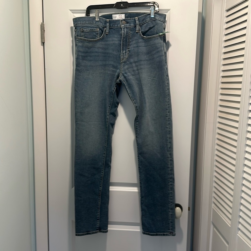 NWT Men’s GAP Slim jeans 33 X 34
